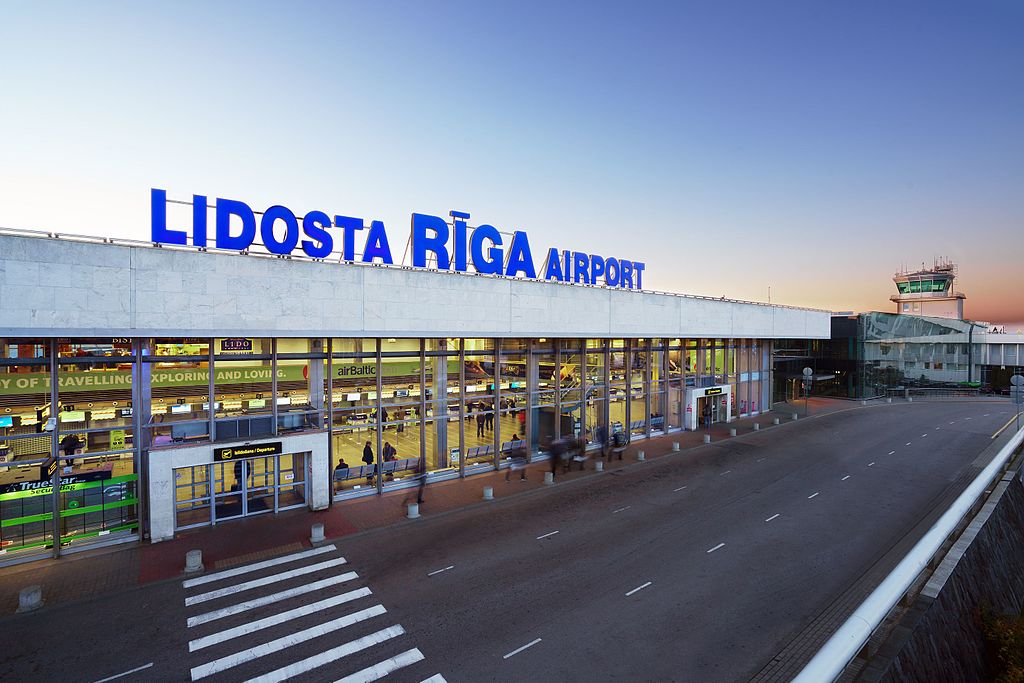 riga airport tour