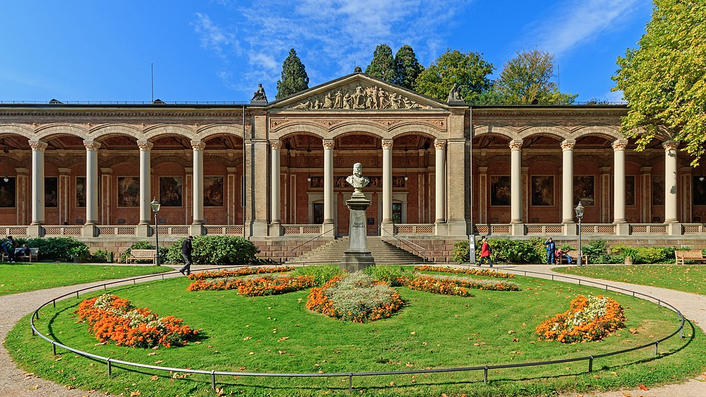 Thermes à Baden-Baden en Allemagne - Photo d'A.Savin-Wikipedia - Licence ccbysa 3.0, 2.5, 2.0, 1.0.