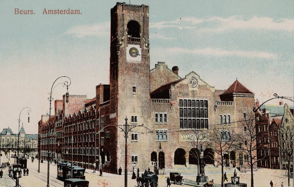 Bourse de Berlage à Amsterdam : Oeuvre pionnière de l’architecture néerlandaise