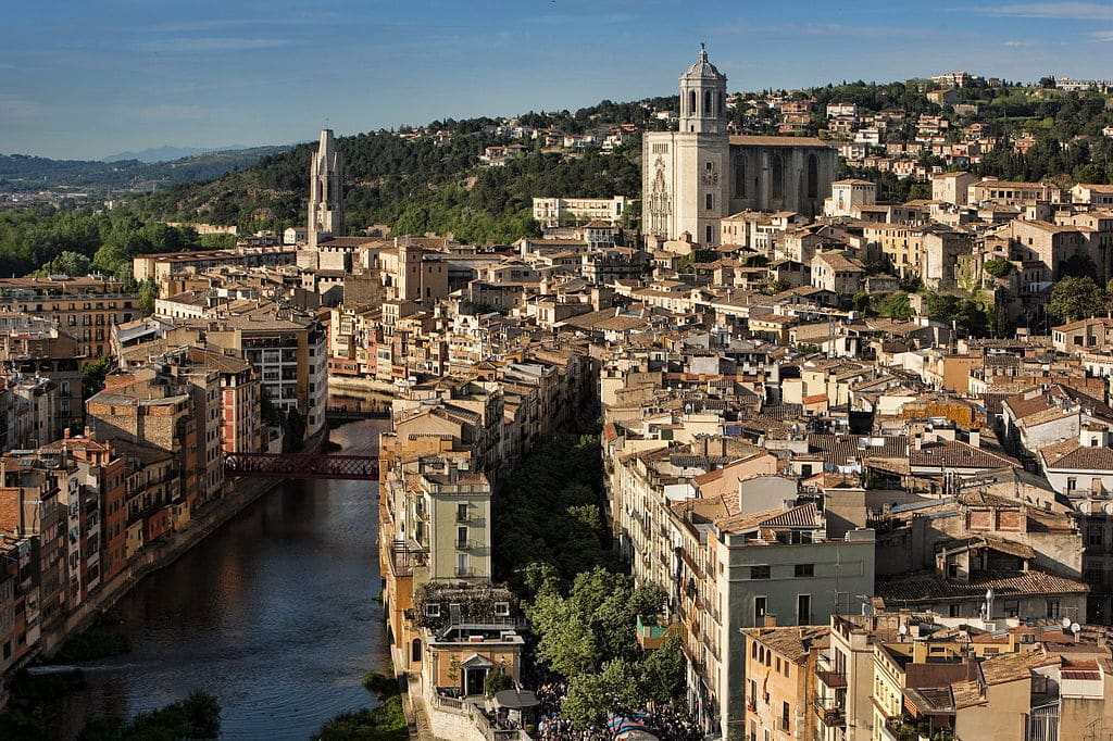 Vue sur Gérone - Photo de l'office de tourisme de la ville - Licence ccbysa 3.0