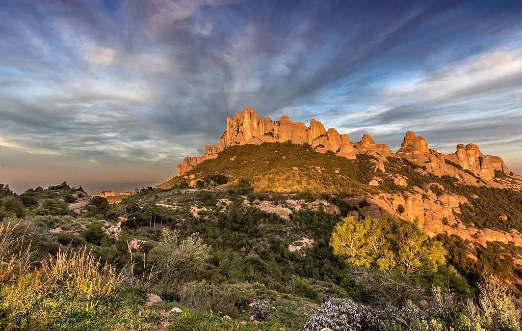 Vue sur le massif de Montserrat près de Barcelone - photo de Mikipons - Licence ccbysa 4.0