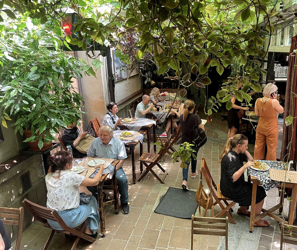 Dans le salad bar de Chimera à Cracovie.