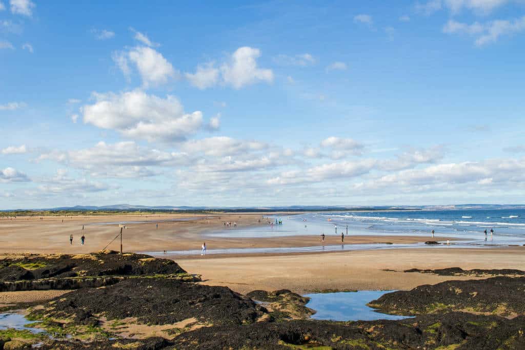 Plage à St Andrews en Ecosse - Photo de kirsten drew - Licence Unsplash