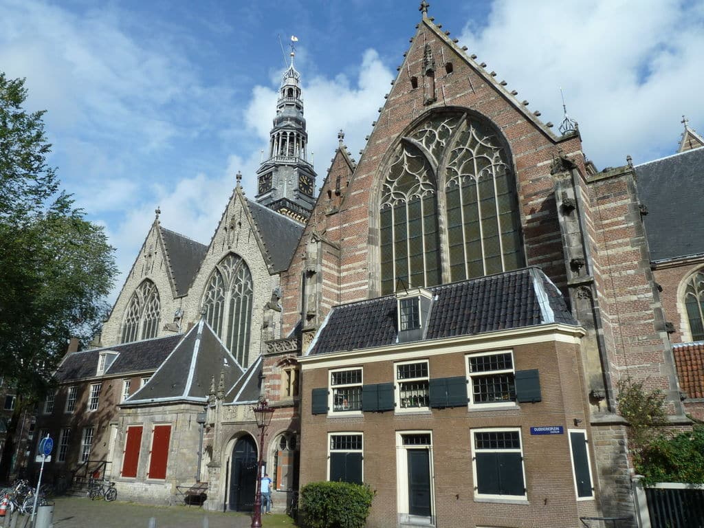 > Oude Kerk, la plus vieille église d'Amsterdam - Photo de Jensre.