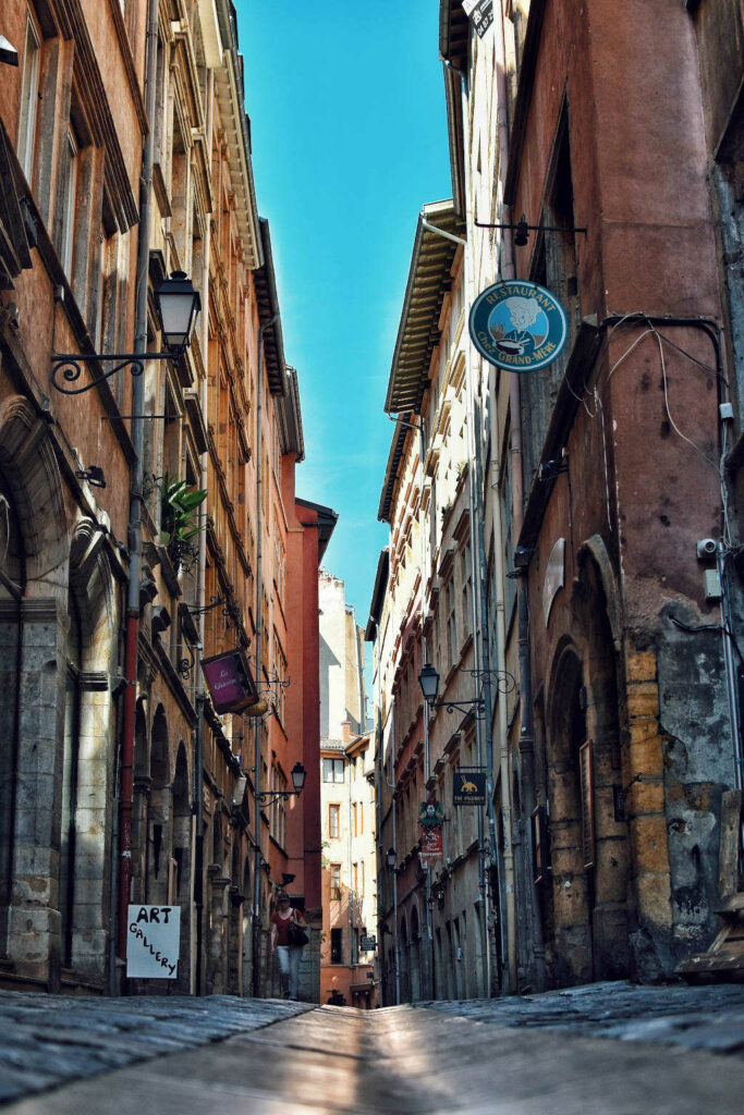 Rue du quartier de Saint Jean à Lyon - Photo de Sanket Gupta