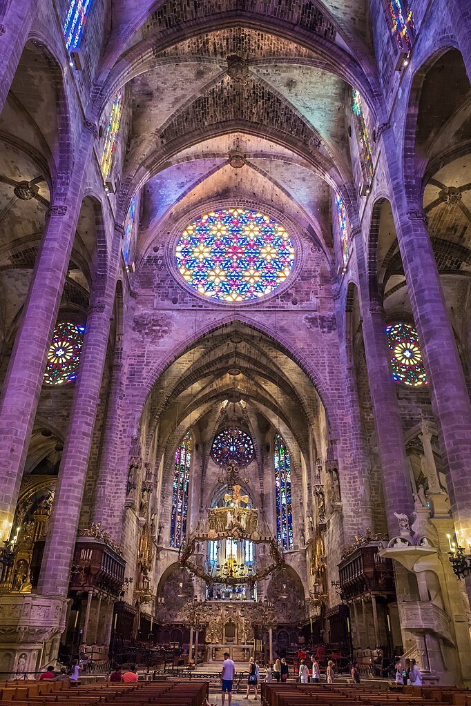 Intérieur de la cathédrale de Palma de Mallorca - Photo de Sergiy Galyonkin - Licence ccbysa 2.0