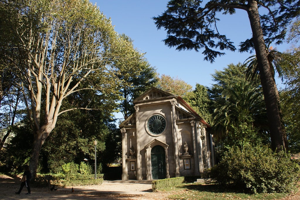 Chapelle du Roi de Sardaigne Charles Albert exilé à Porto dans le jardins du Palais de Cristal à Porto.