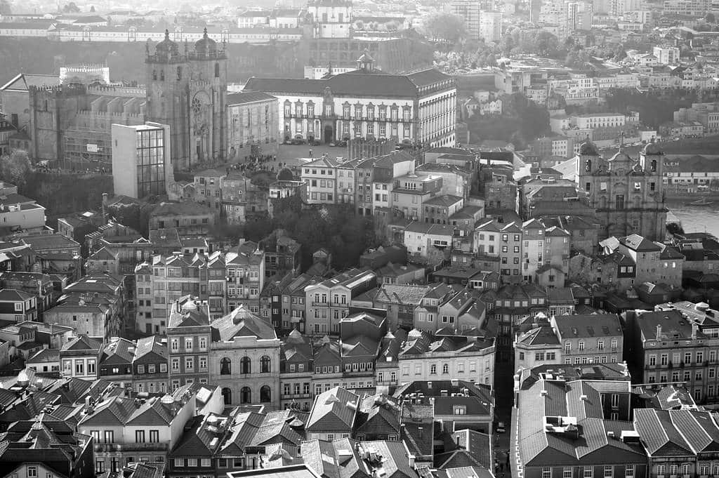 Vue sur la cathedrale de Porto depuis la Tour des clercs.