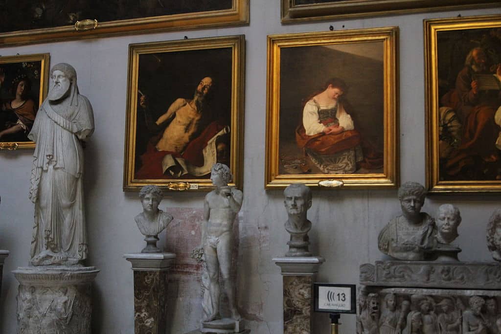 Vue de l’une des salles de la Galerie Doria Pamphilj, avec notamment le Saint Jérôme de José de Ribera et la Marie-Madeleine repentante du Caravage – Photo de Founzy.