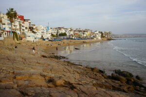 Taghazout, villages de surfeurs à côté d’Agadir